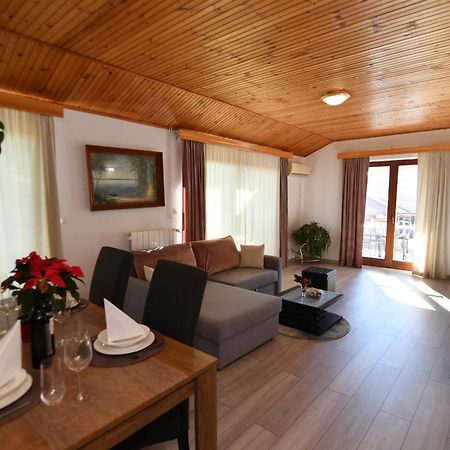 Apartments Peric Опатия Екстериор снимка