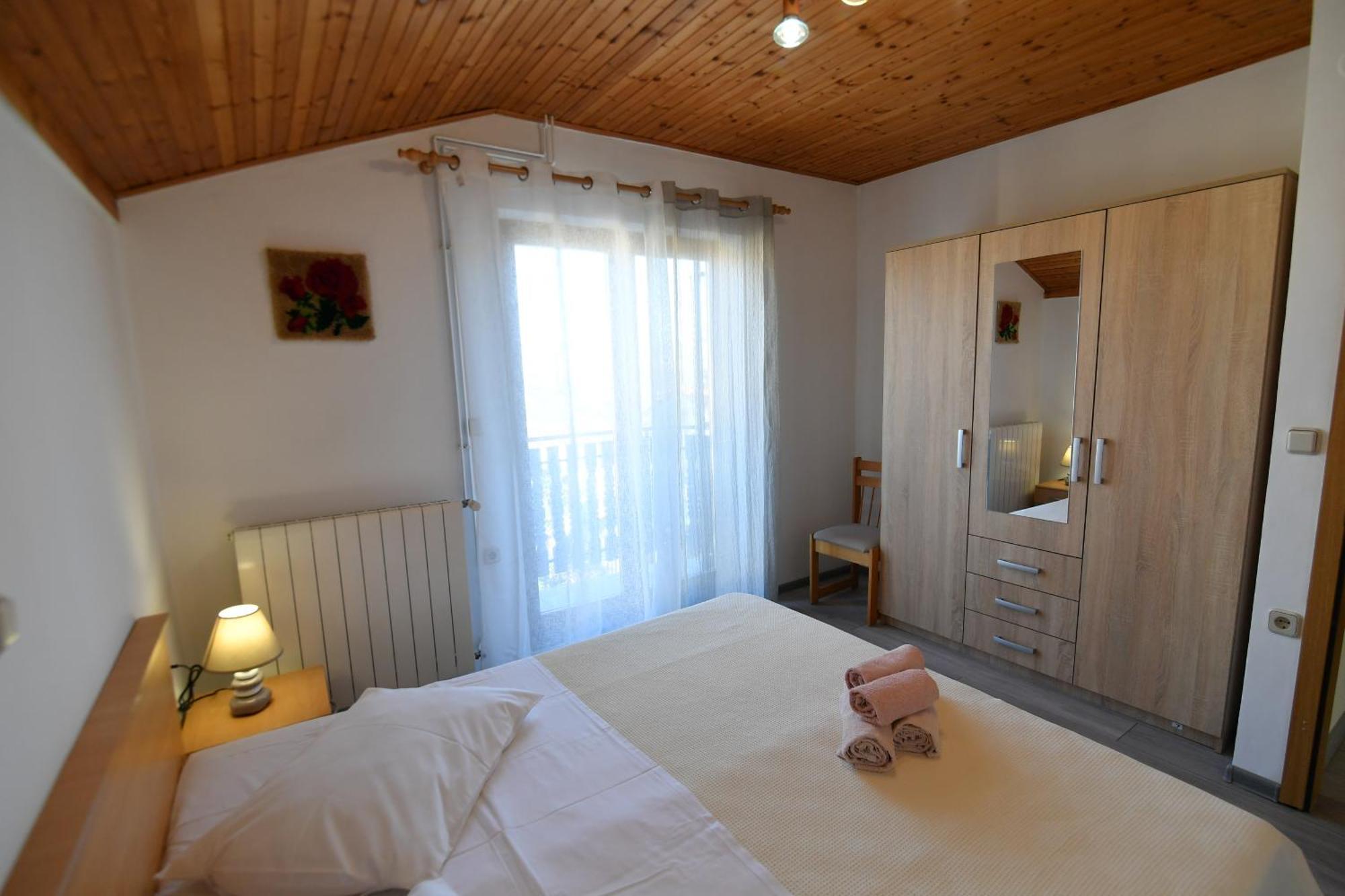Apartments Peric Опатия Екстериор снимка