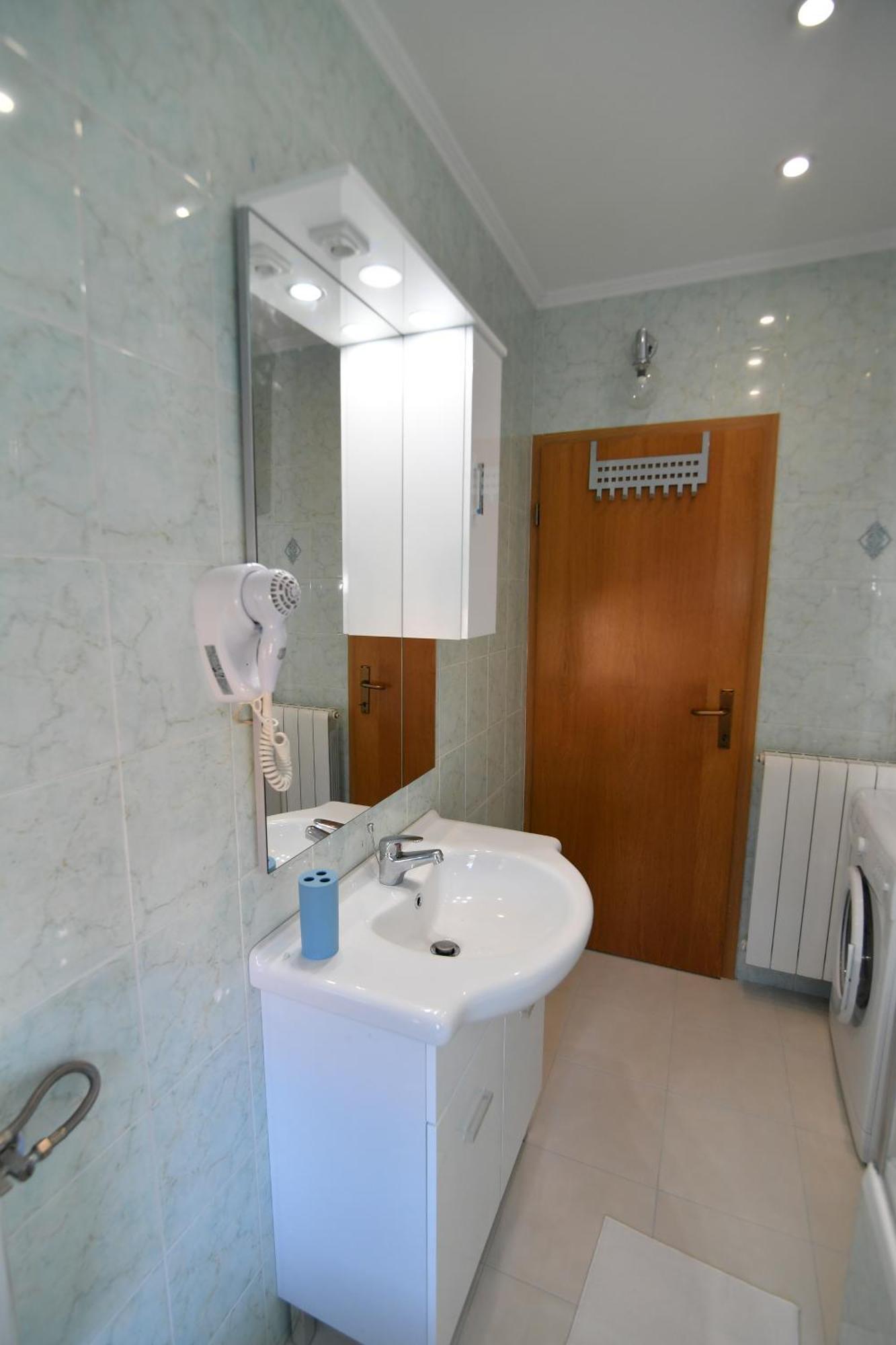 Apartments Peric Опатия Екстериор снимка
