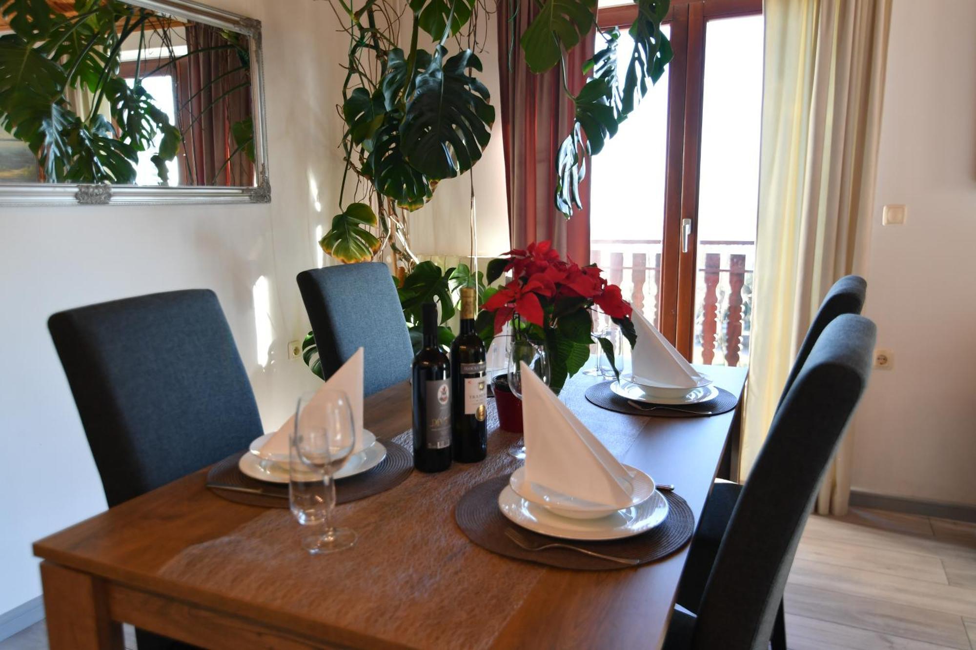 Apartments Peric Опатия Екстериор снимка
