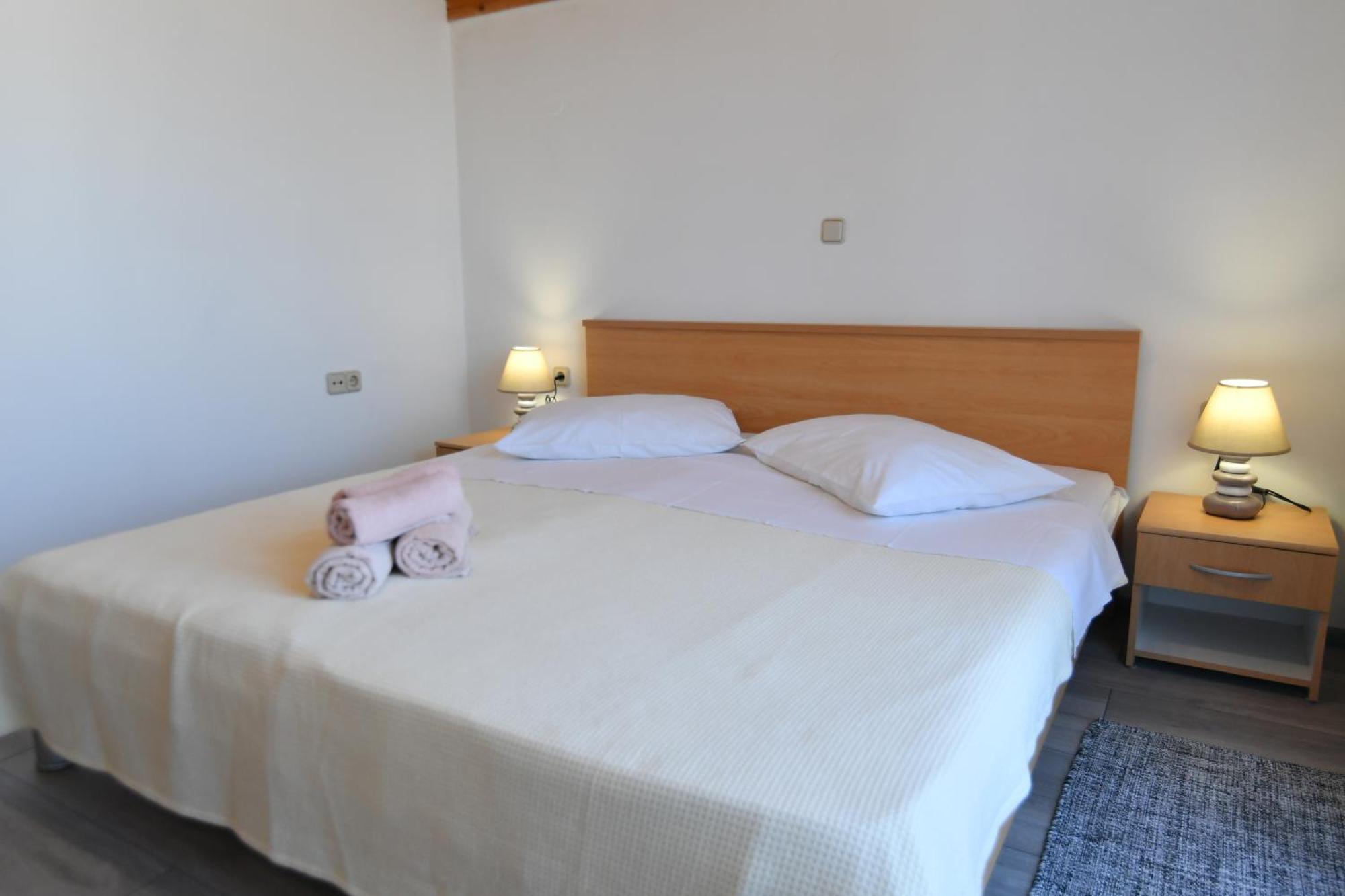 Apartments Peric Опатия Екстериор снимка