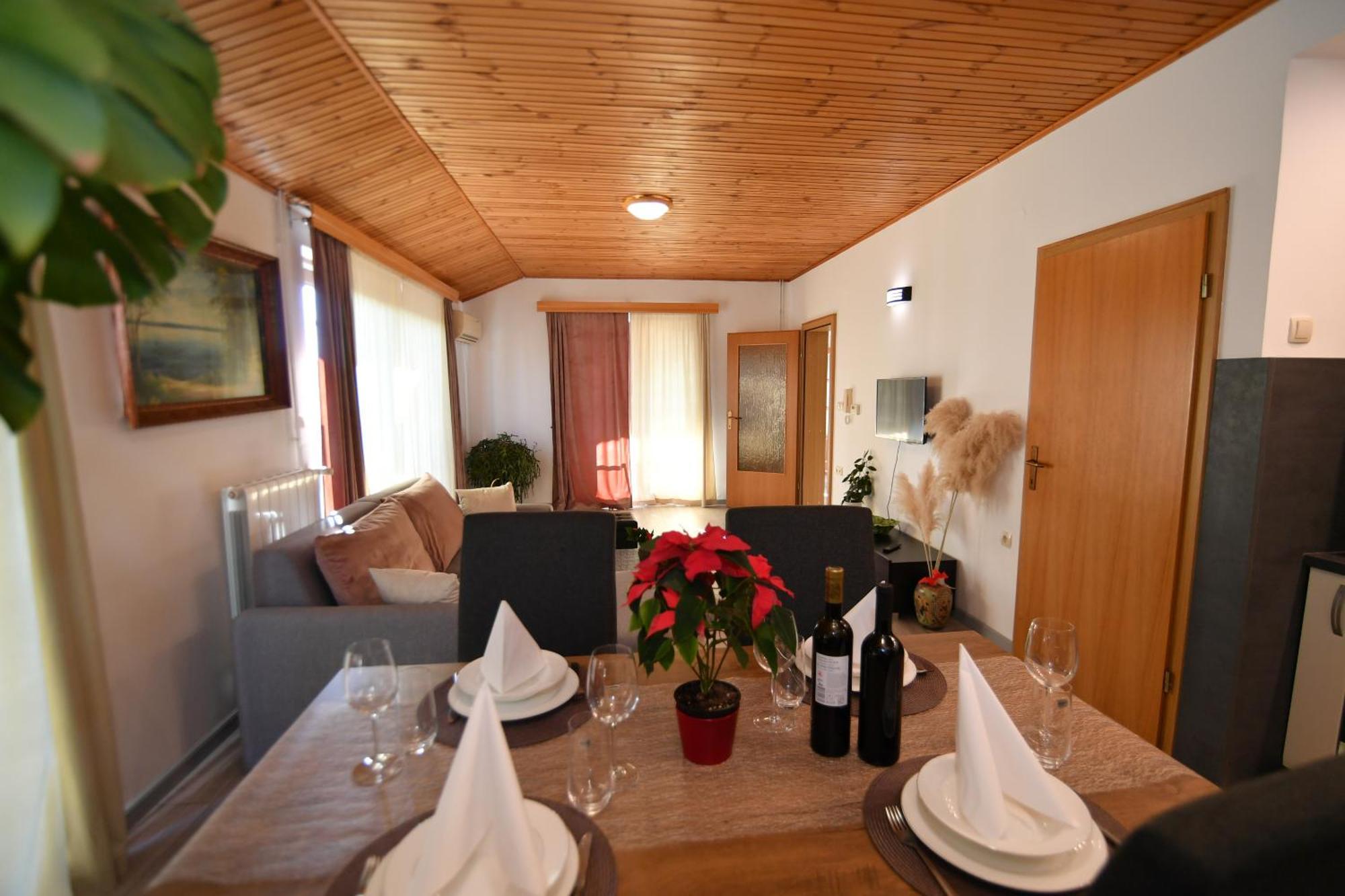Apartments Peric Опатия Екстериор снимка