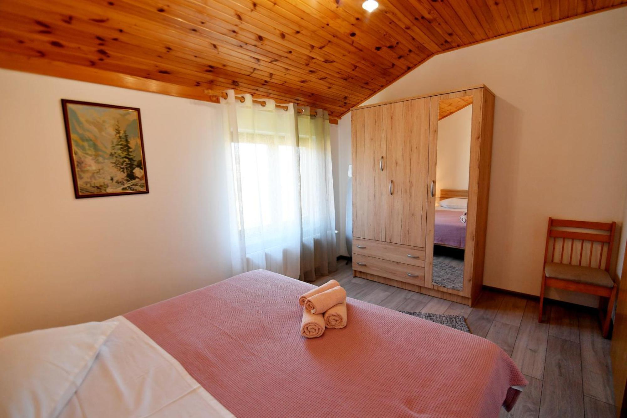 Apartments Peric Опатия Екстериор снимка