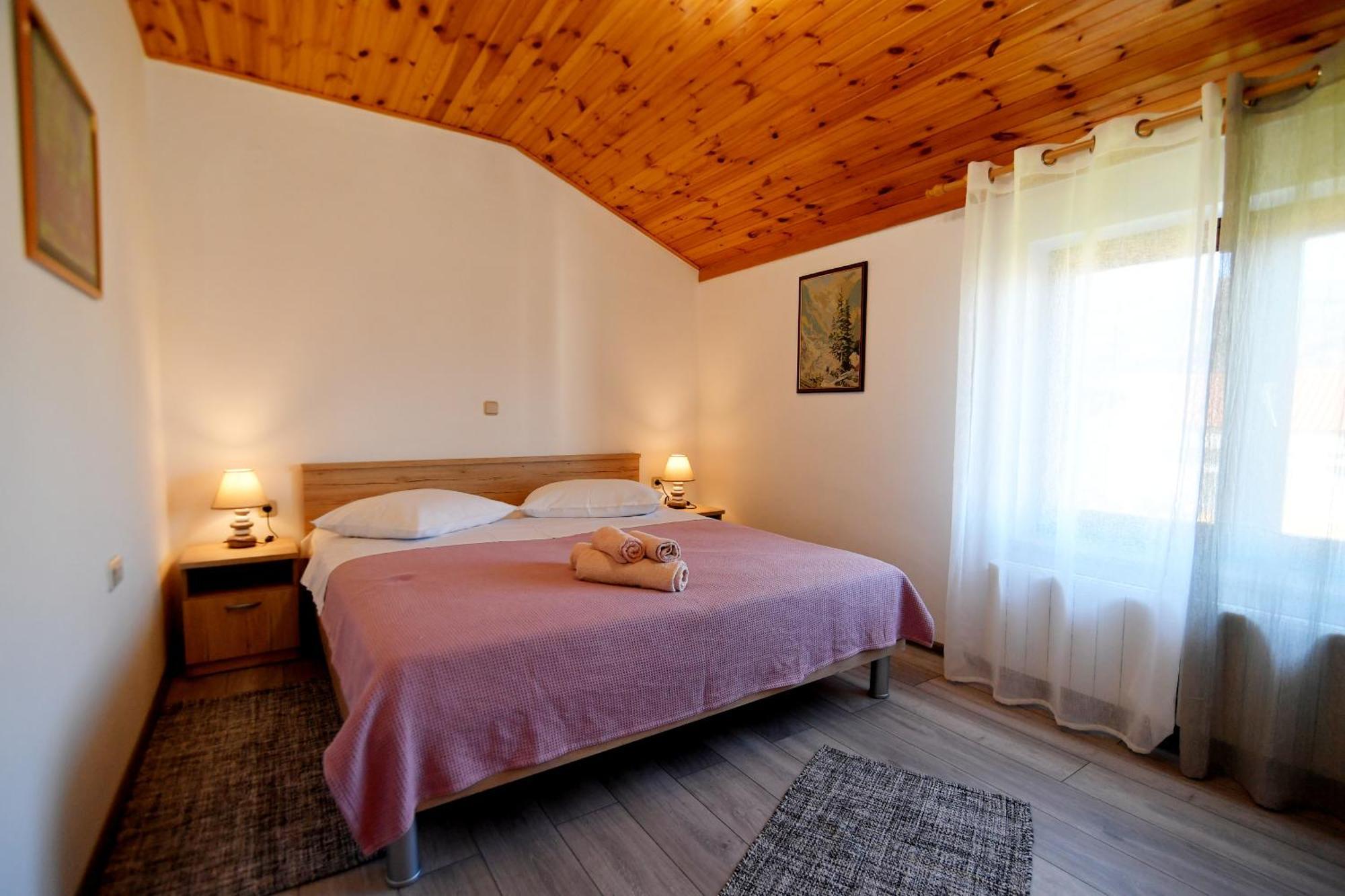 Apartments Peric Опатия Екстериор снимка