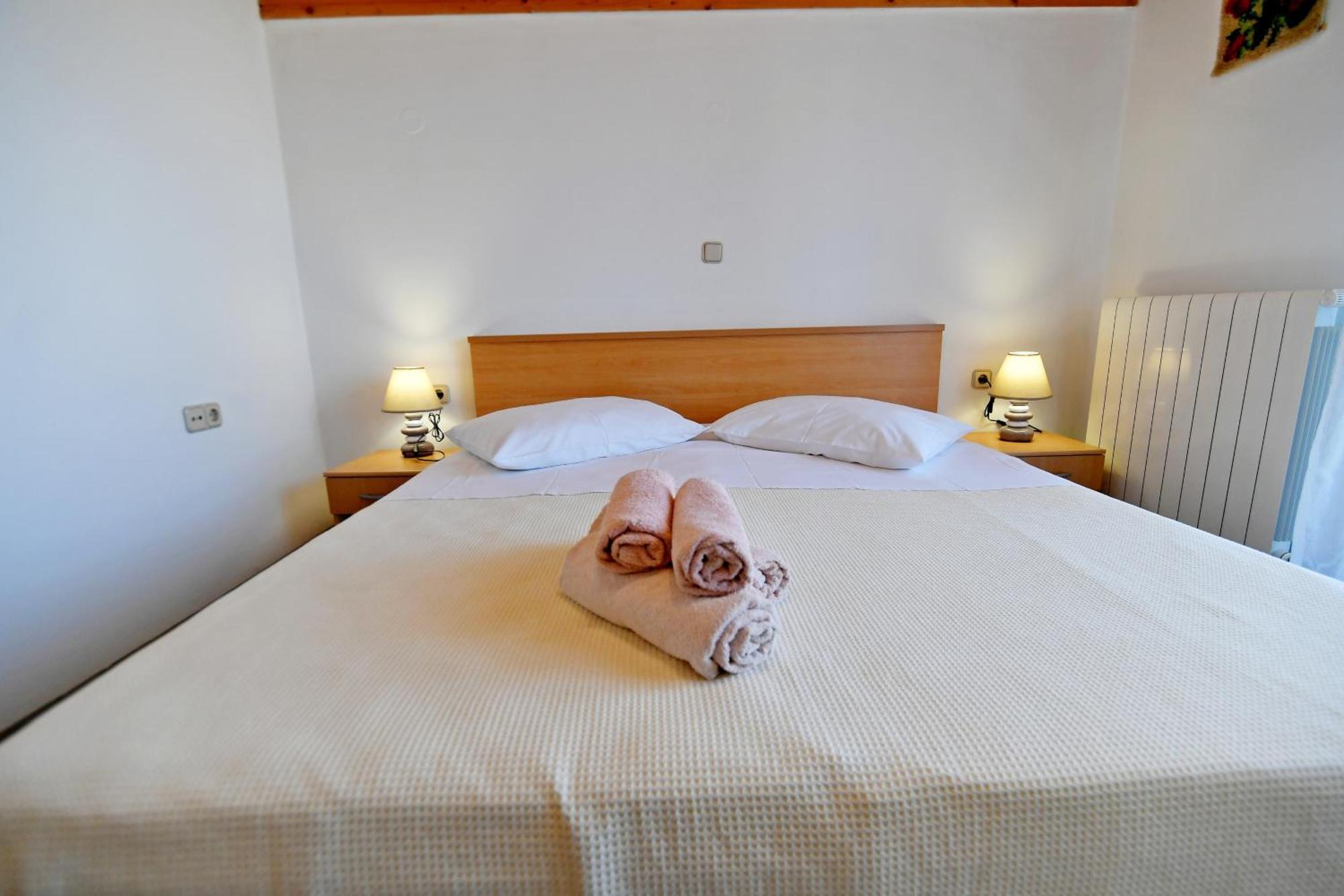 Apartments Peric Опатия Екстериор снимка
