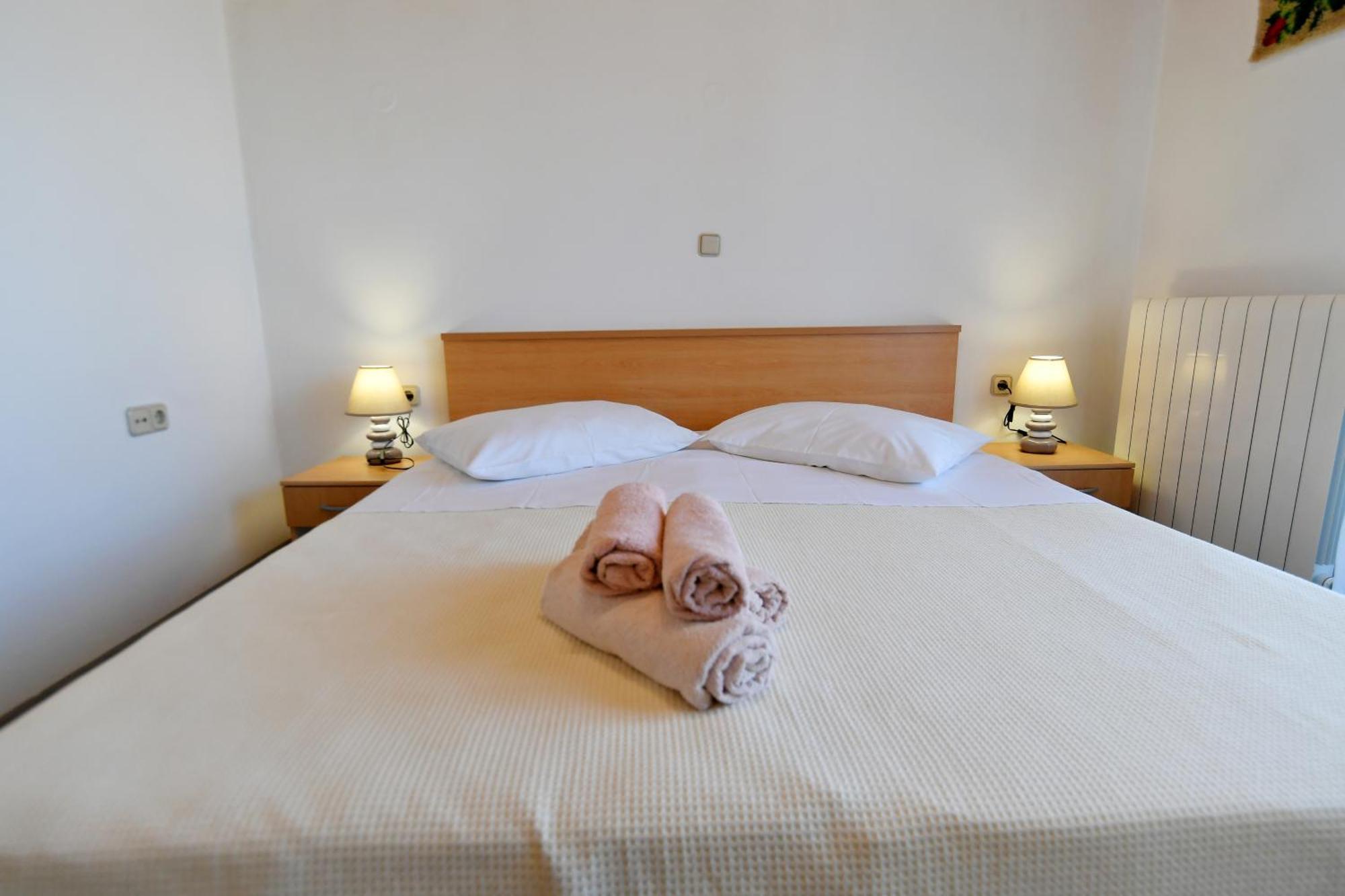 Apartments Peric Опатия Екстериор снимка