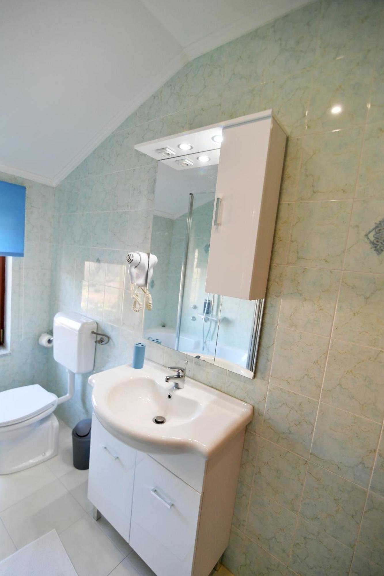 Apartments Peric Опатия Екстериор снимка