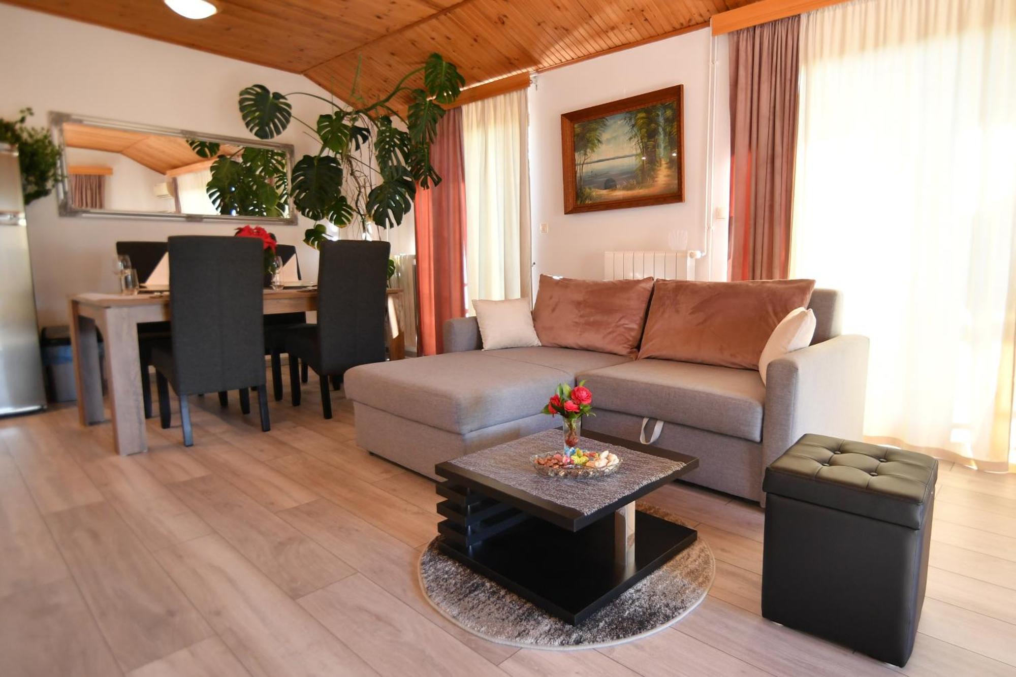 Apartments Peric Опатия Екстериор снимка